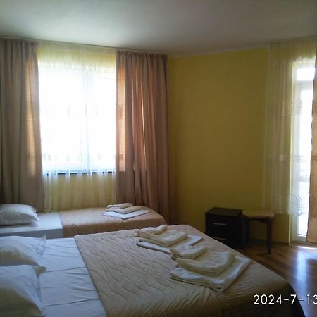 Central Plaza Apartment Slântsjev Brjag Eksteriør bilde