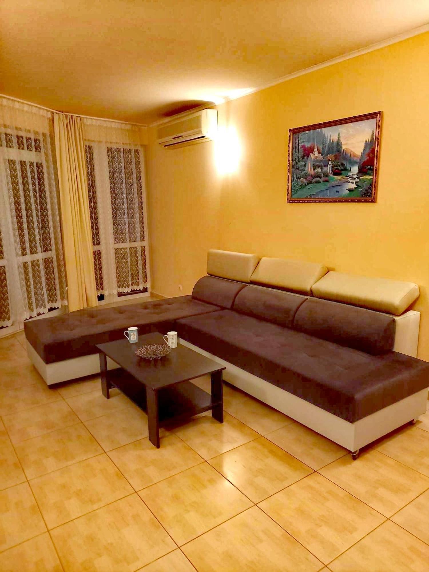 Central Plaza Apartment Slântsjev Brjag Eksteriør bilde